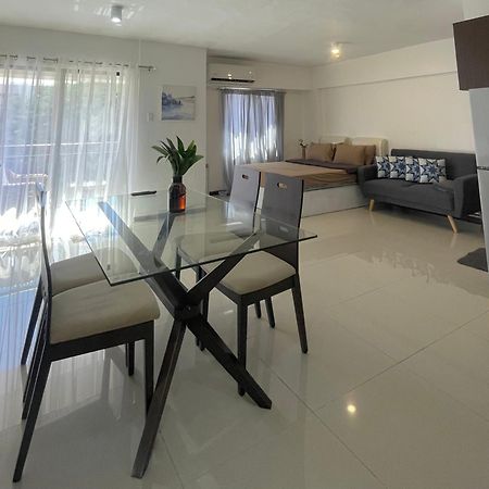 The Premier Suite Lapu-Lapu City Exteriör bild