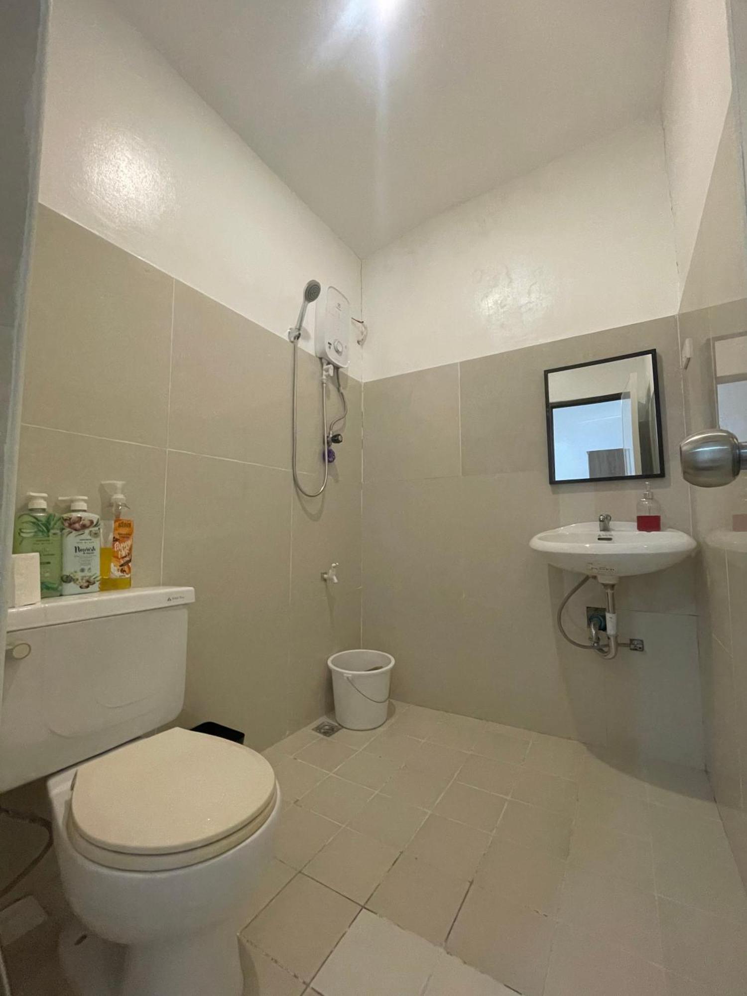 The Premier Suite Lapu-Lapu City Exteriör bild