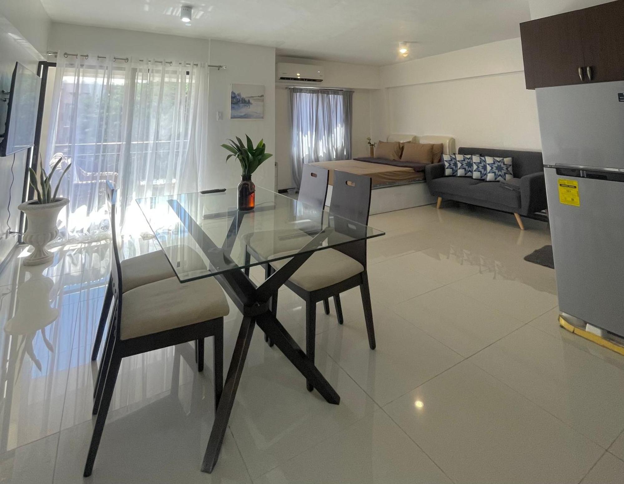 The Premier Suite Lapu-Lapu City Exteriör bild